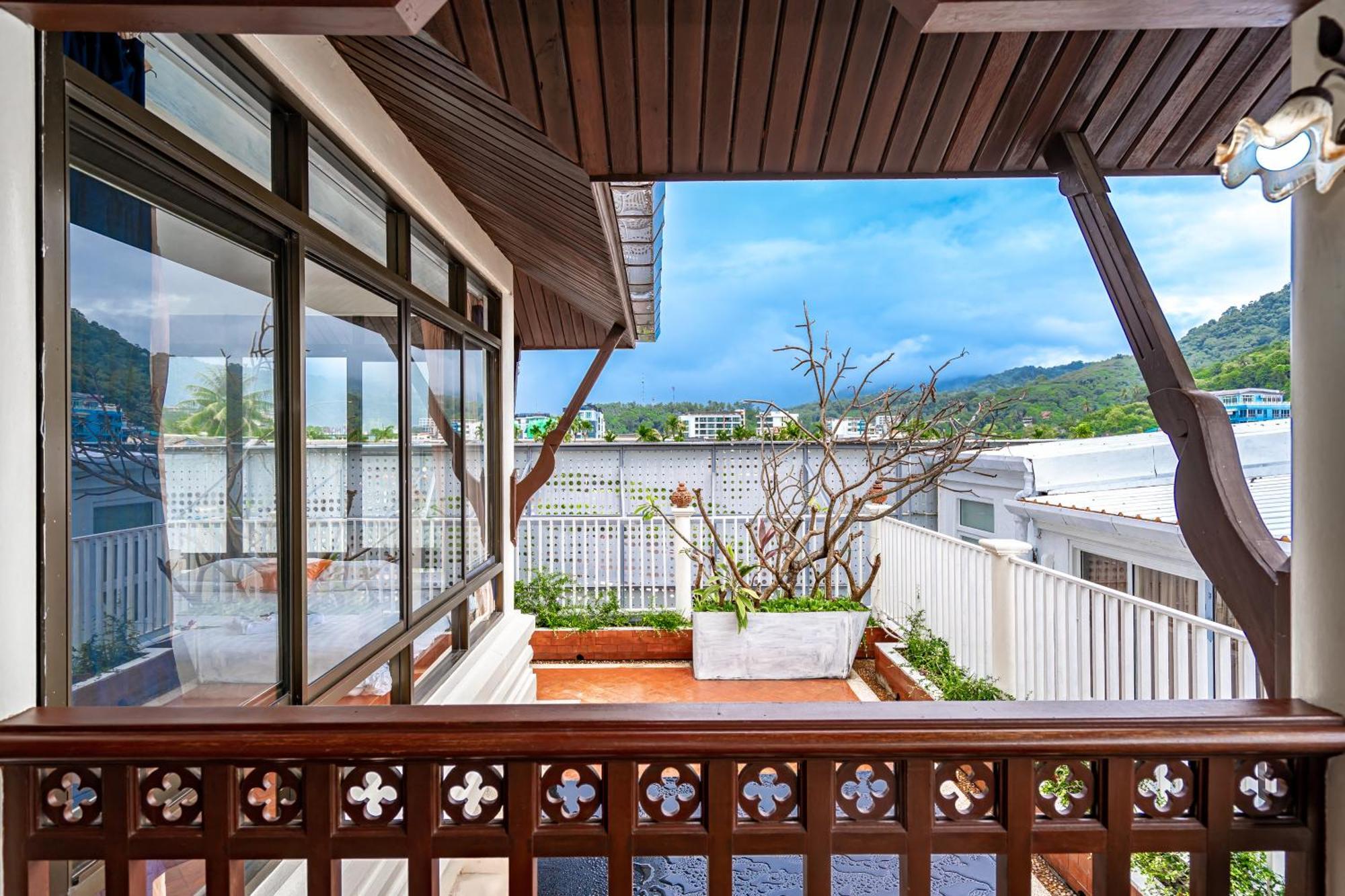 The Color Kata Hotel Exterior photo